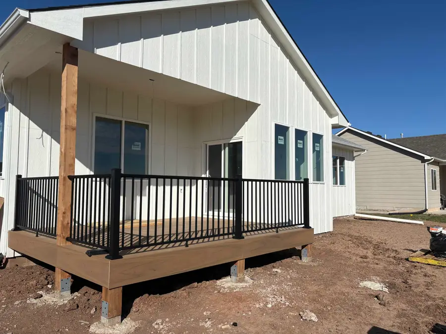 227 W Cherry Oaks St, Cheney, KS 67025 - #2