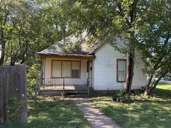 1021 N Poplar, Newton, KS 67114