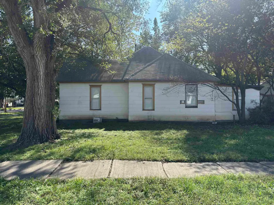 1021 N Poplar, Newton, KS 67114 - #2