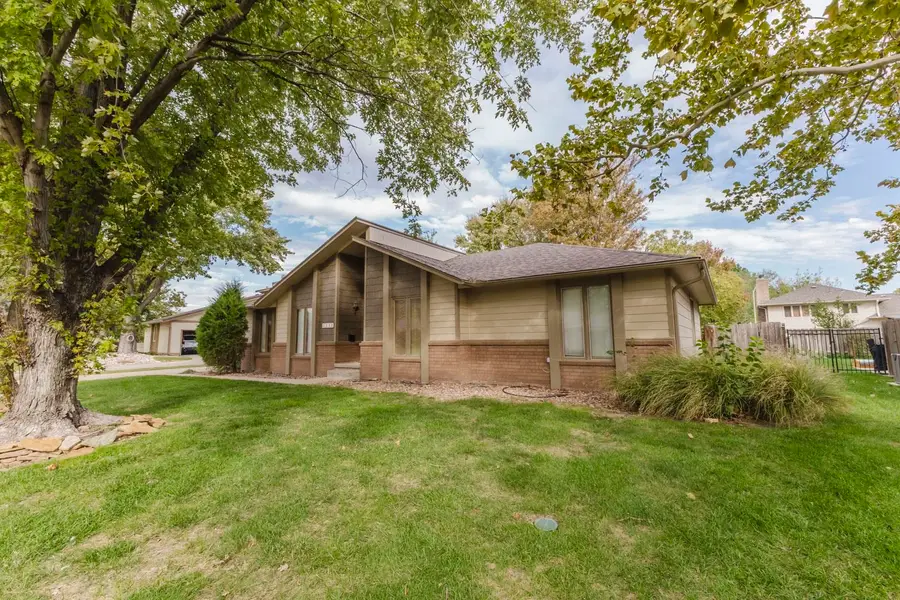 2332 N Bromfield Cir, Wichita, KS 67226 - #3