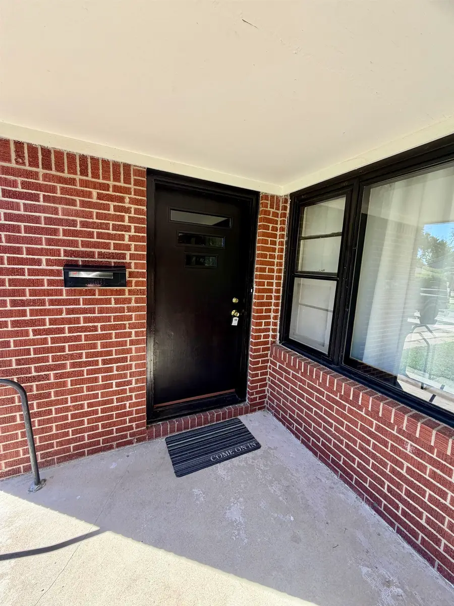 1324 W Marlboro St, Wichita, KS 67217 - #3