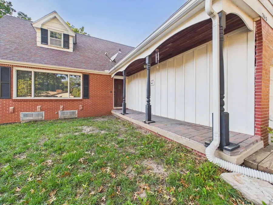 2115 S Bluff Ct, Wichita, KS 67218 - #3