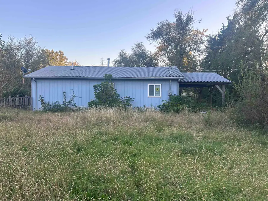 210 N 10th St, Herington, KS 67449 - #2