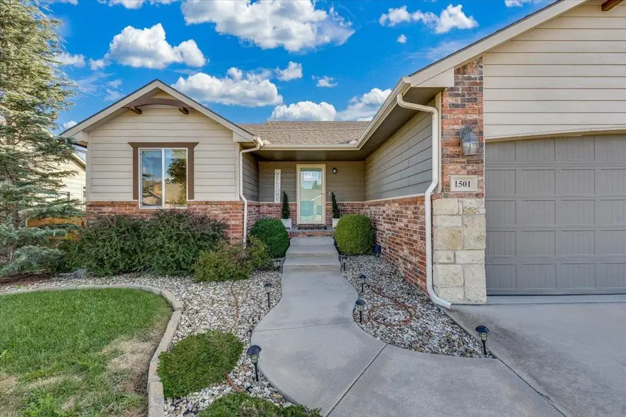 1501 E Splitwood Way St, Derby, KS 67037 - #2