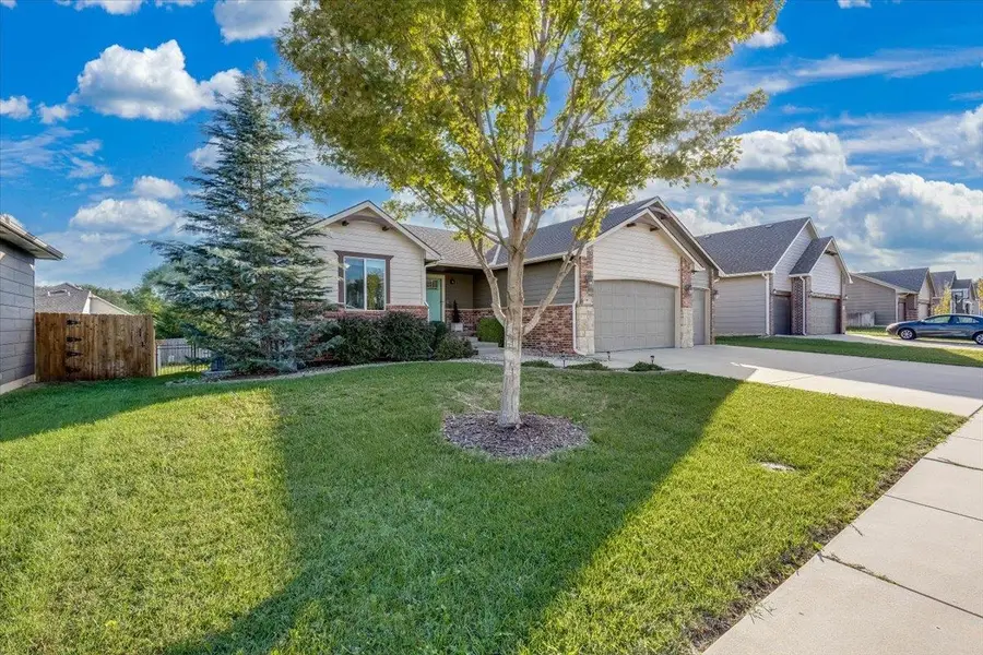 1501 E Splitwood Way St, Derby, KS 67037 - #3