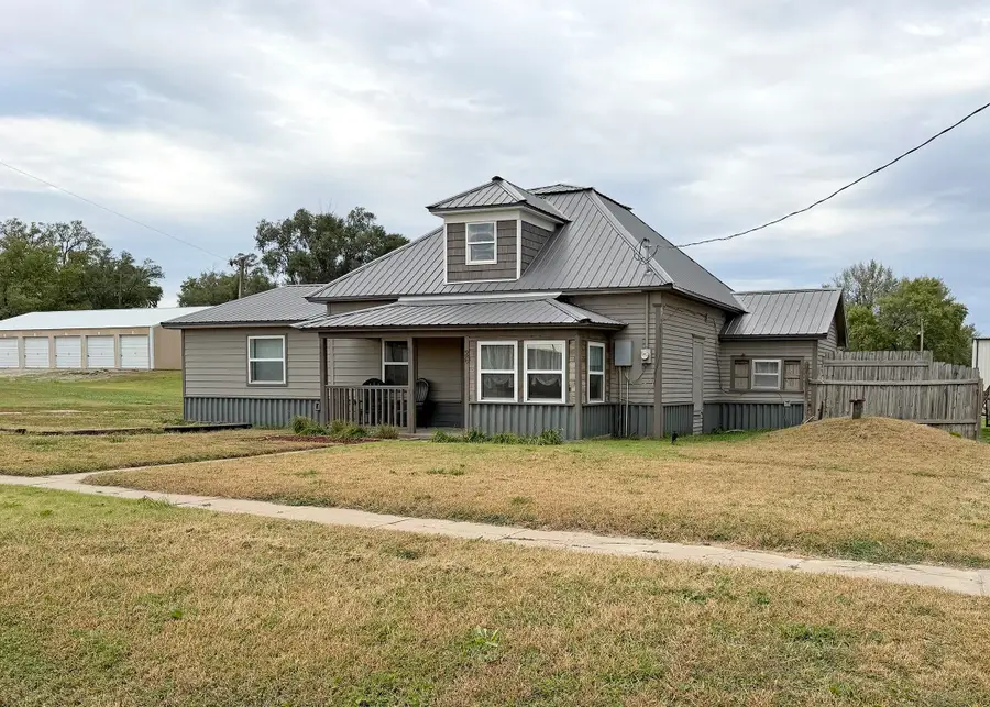 26 Ash St, Miltonvale, KS 67466 - #2