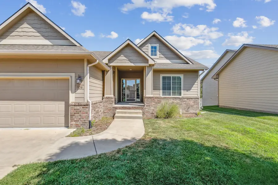 906 W Threewood Ct, Andover, KS 67002 - #2
