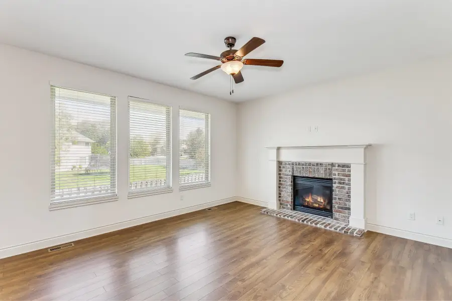 906 W Threewood Ct, Andover, KS 67002 - #3