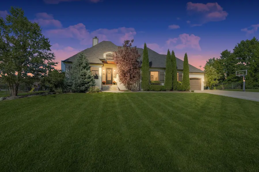 347 N Chaumont Cir, Andover, KS 67002 - #2