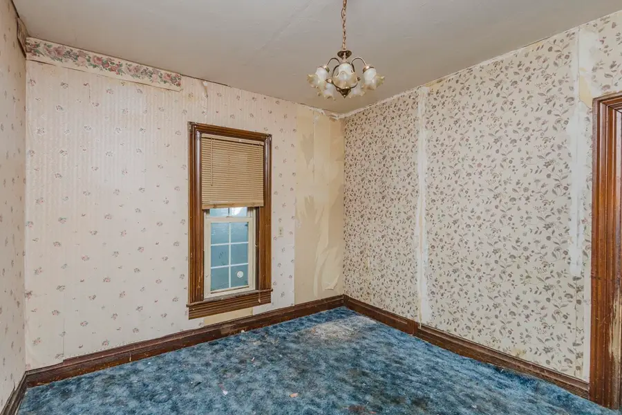 319 W 6th St., Newton, KS 67114 - #2