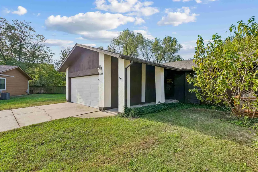 2353 N Rutland Ct, Wichita, KS 67226 - #2