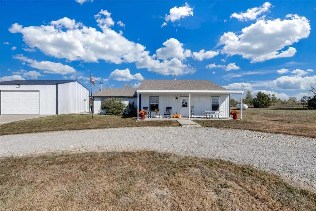 1220 42nd Rd, Udall, KS 67146 - #1