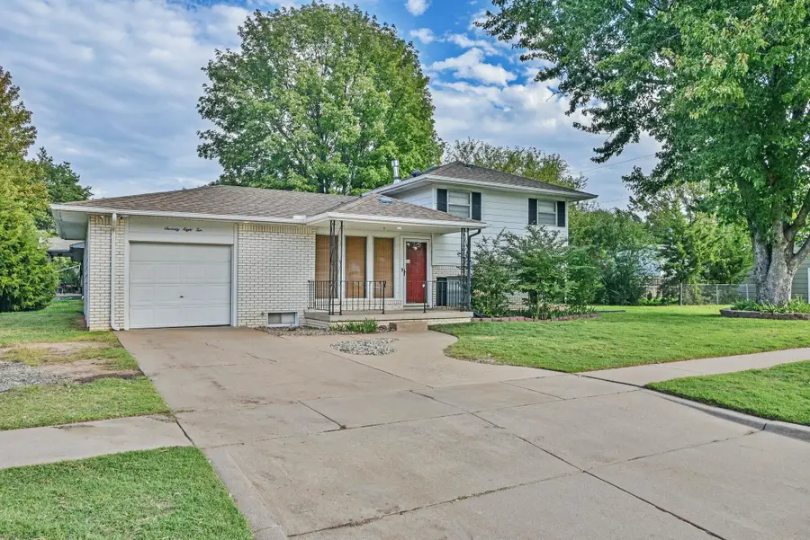 7810 W 10th St N, Wichita, KS 67212 - #2