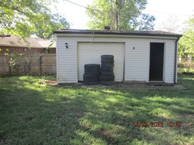 523 N Lakeside Dr., Andover, KS 67002 - #3