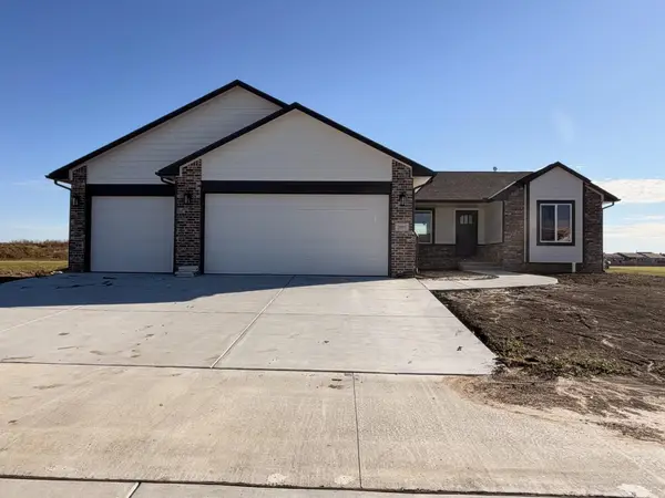 2005 E Limestone St, Andover, KS 67002