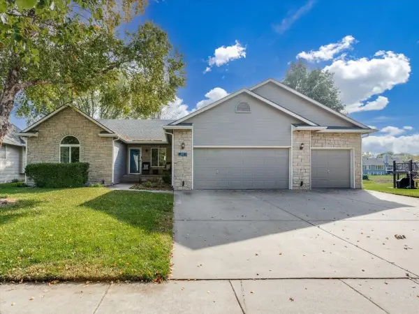 3213 N Forest Lakes, Wichita, KS 67205