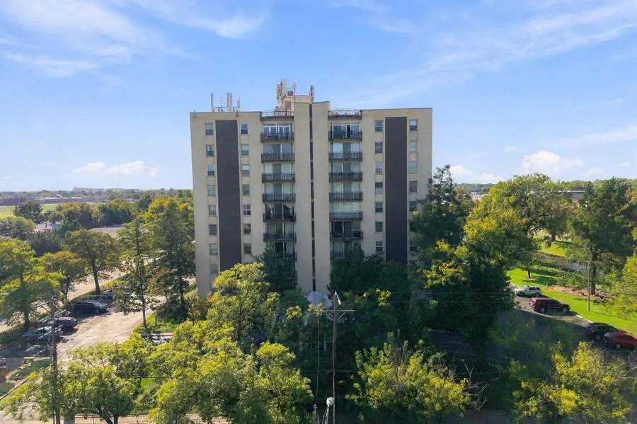 5051 E Lincoln St Apt 8f, Wichita, KS 67218 - #3