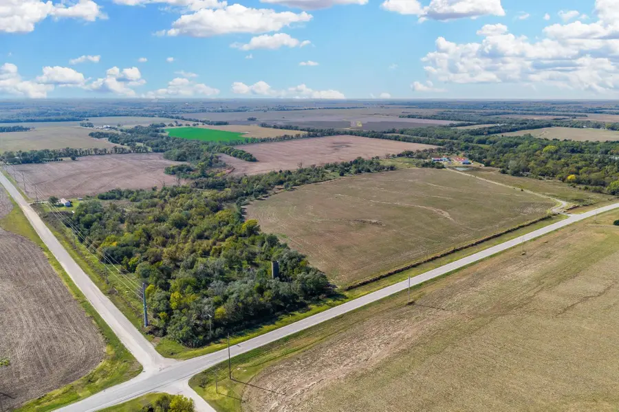 885 N Seneca, Belle Plaine, KS 67013 - #2