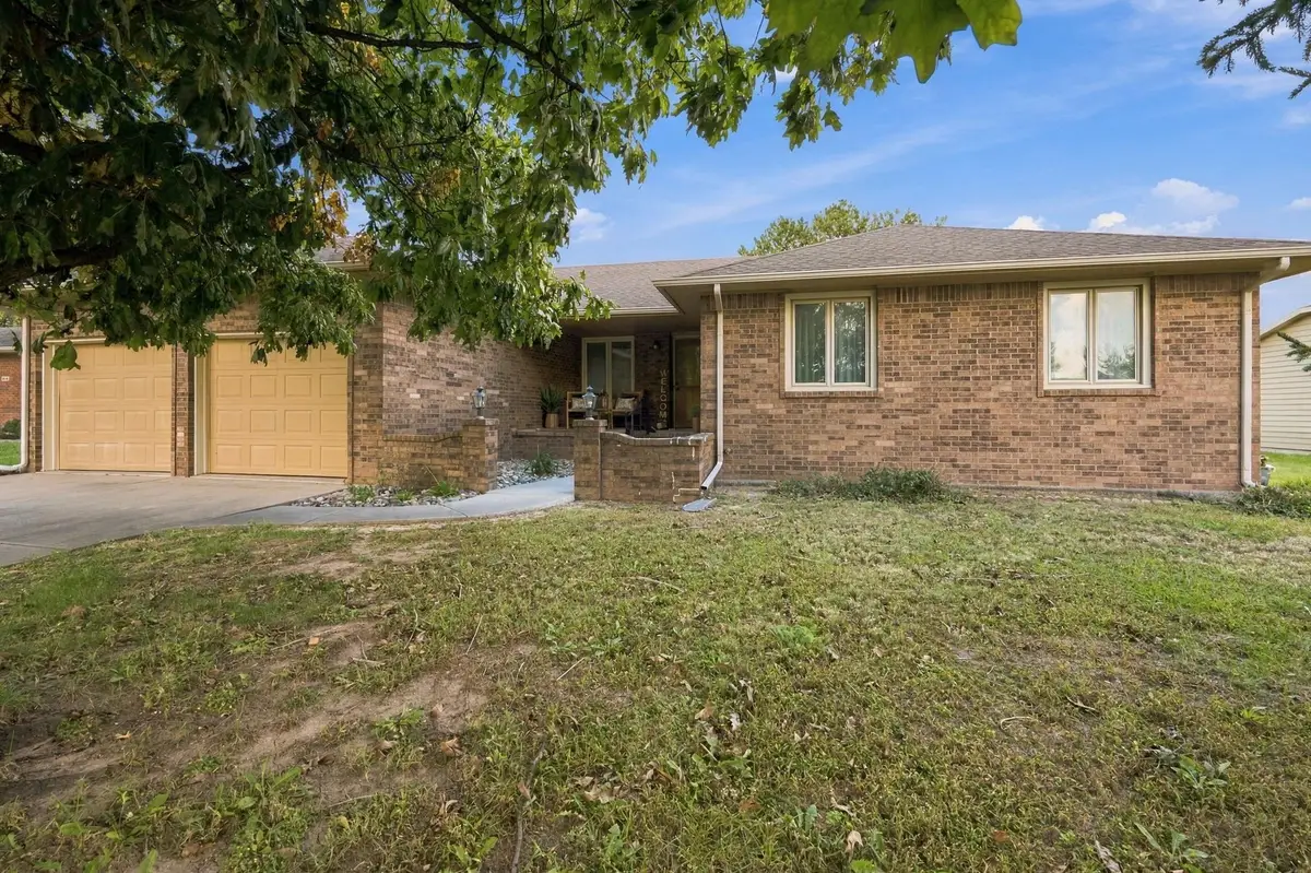 620 S Walnut, Goddard, KS 67052 - #1