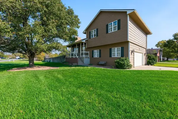 904 Stetson Cir, Maize, KS 67101-9693