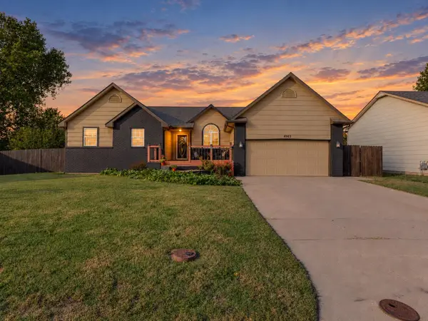 4963 N Parkhurst Ct, Bel Aire, KS 67220