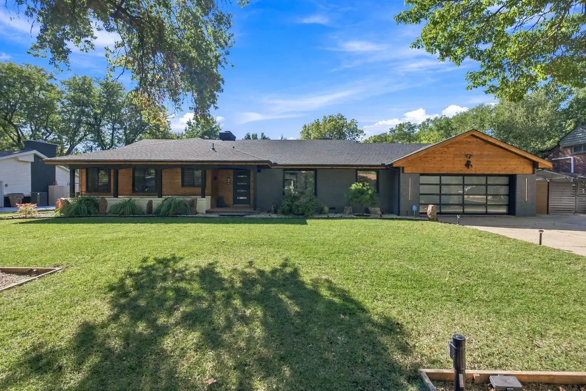 645 N Brookfield St, Wichita, KS 67206 - #1
