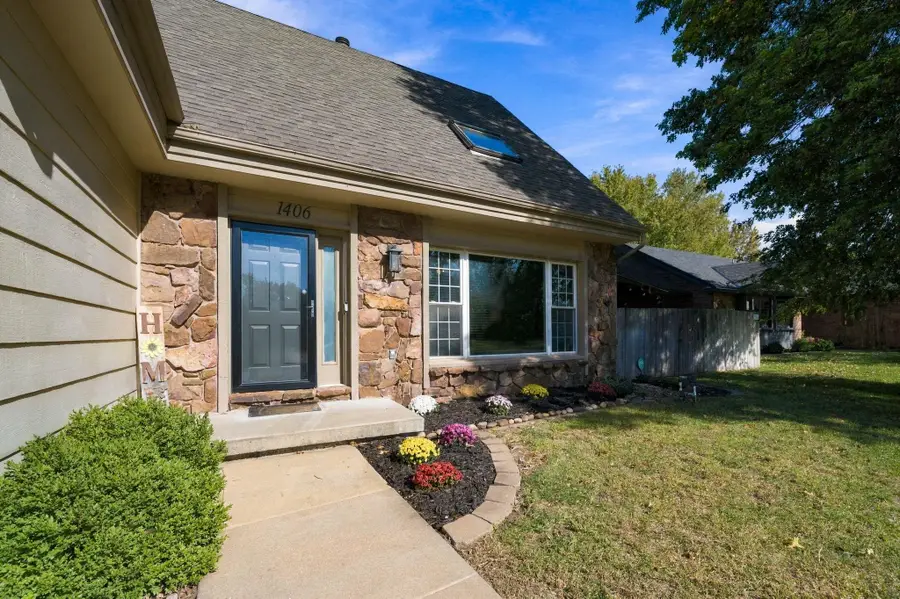 1406 E Pinion Rd, Derby, KS 67037 - #2