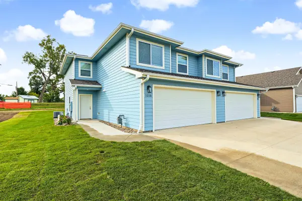 1215 Lindbergh Ln., Salina, KS 67401