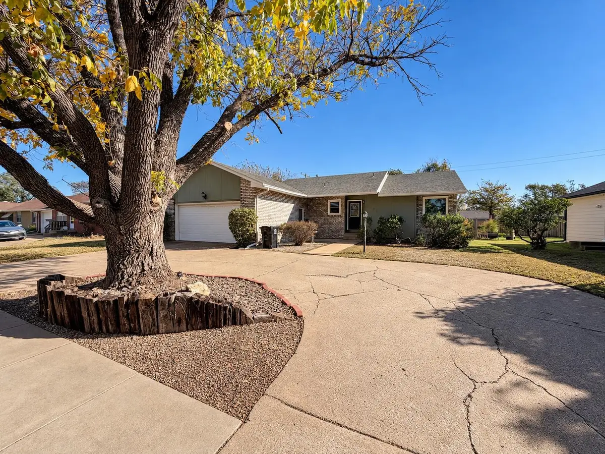 825 S Ohio St, Salina, KS 67401 - #1