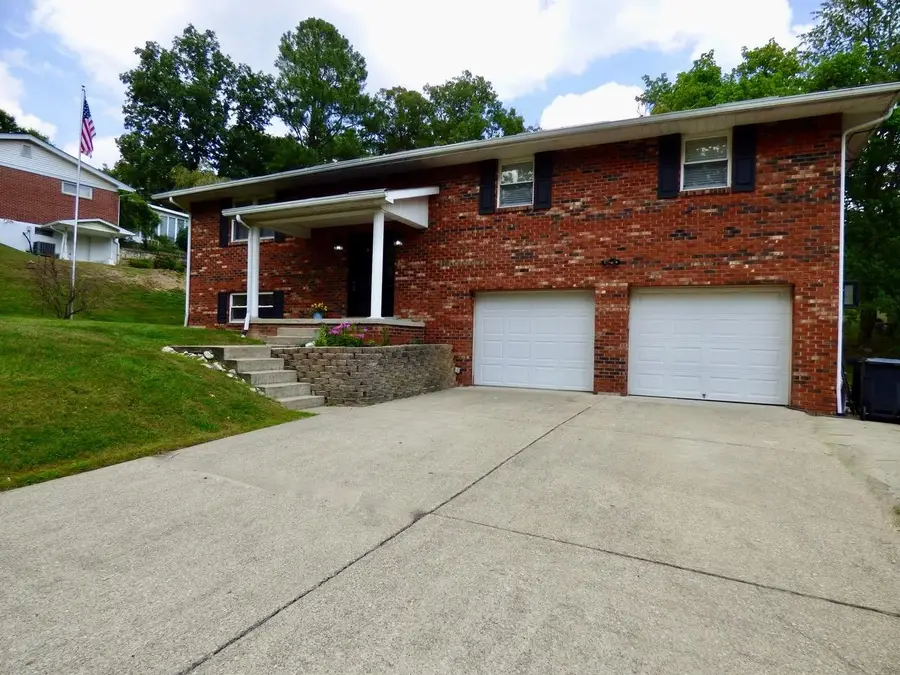 429 Cardinal Road, Russell, KY 41169 - Image #2
