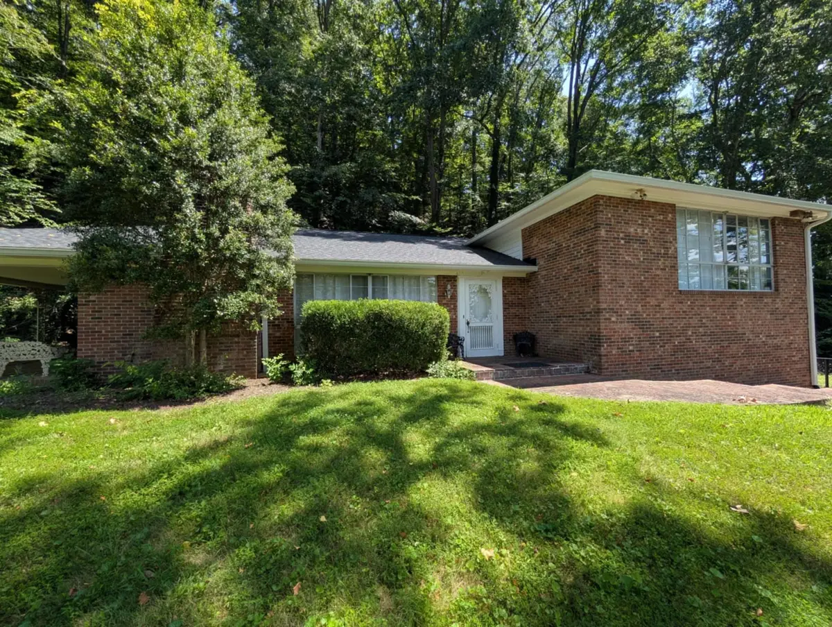 101 Magnolia Lane, Ironton, OH 45638 - #1