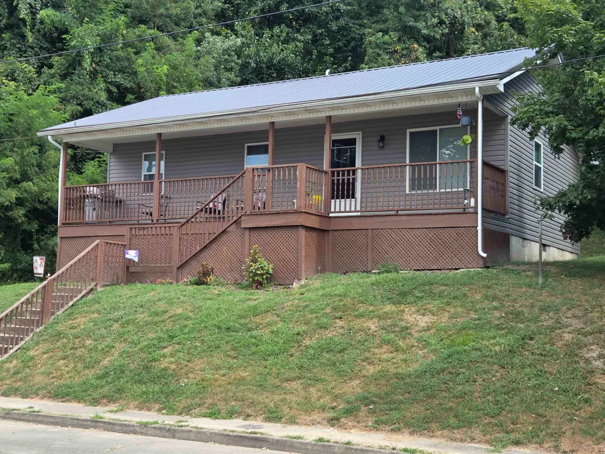 605 South 10th Street, Ironton, OH 45638 - #1