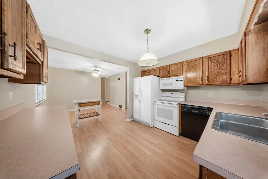 906 W Alexander Drive, Ashland, KY 41102 - Image #3