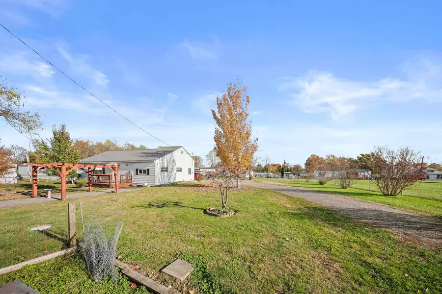 2006 & 2004 1/2 Argillite Rd, Flatwoods, KY 41139 - Image #2