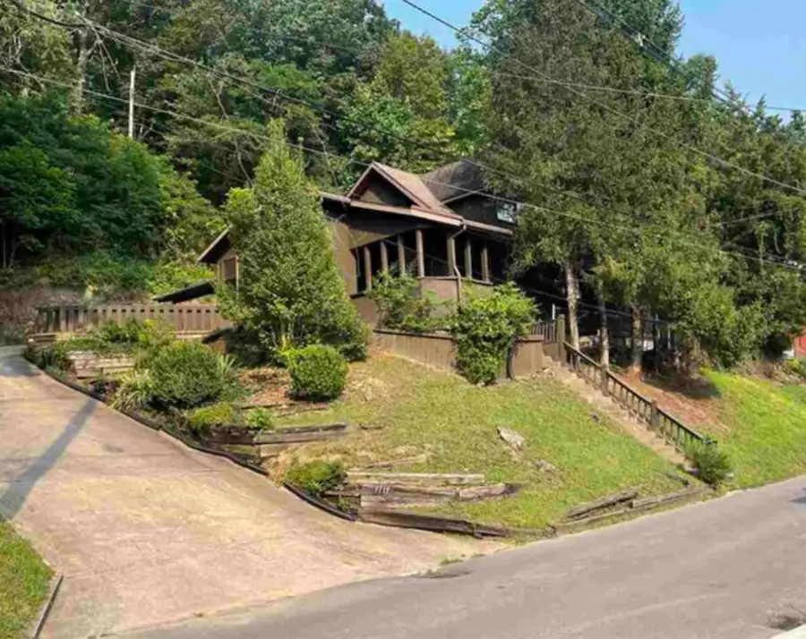 1719 Prospect Avenue, Ashland, KY 41101 - #3