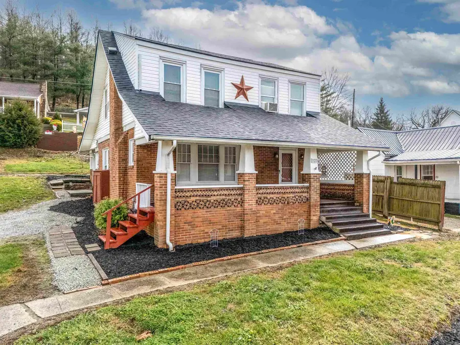 125 Water Ave, Olive Hill, KY 41164 - #2