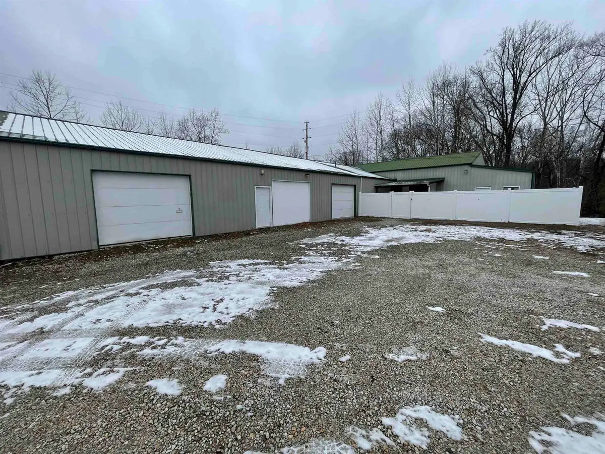 151 Lakeway Plaza, Grayson, KY 41143 - Image #1