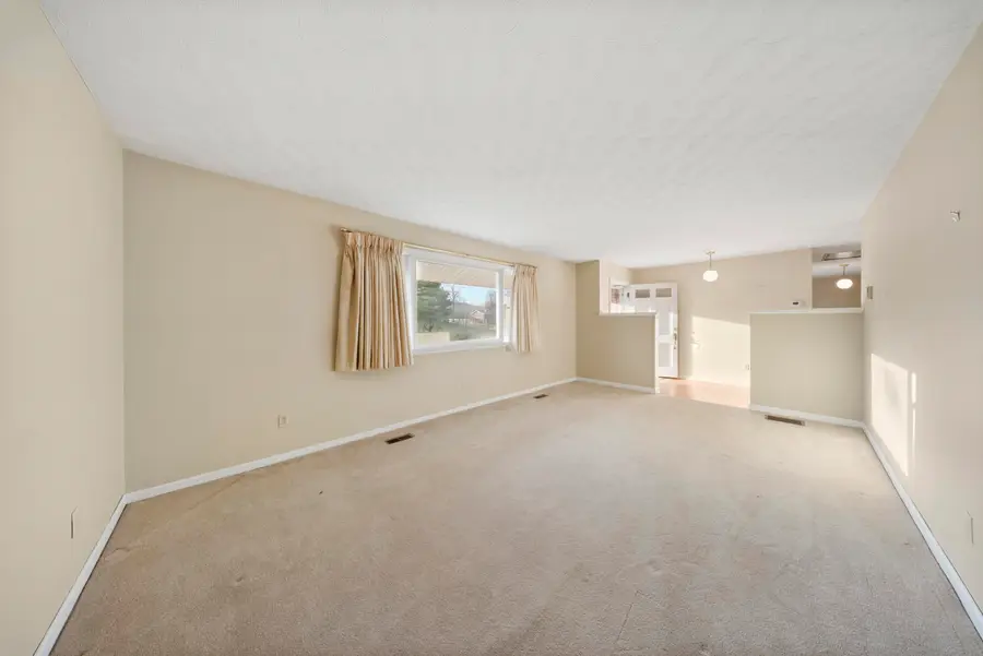 18312 Raleigh Drive, Catlettsburg, KY 41129 - Image #3