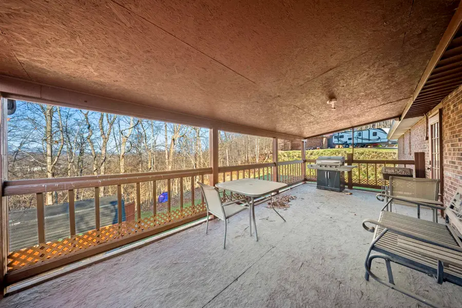 5516 Woodland Terrace Court, Catlettsburg, KY 41129 - Image #3