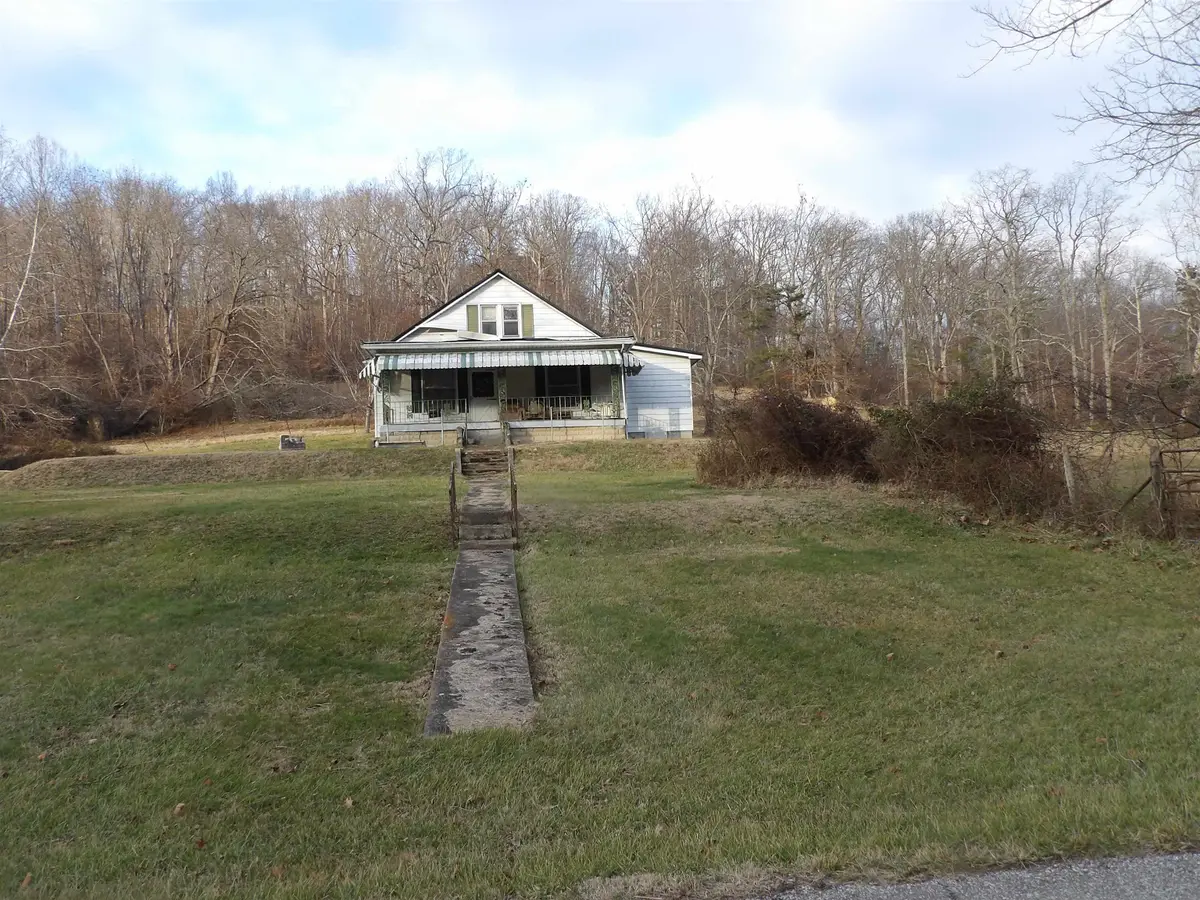 2077 Donta Rd, Ashland, KY 41101 - Image #1