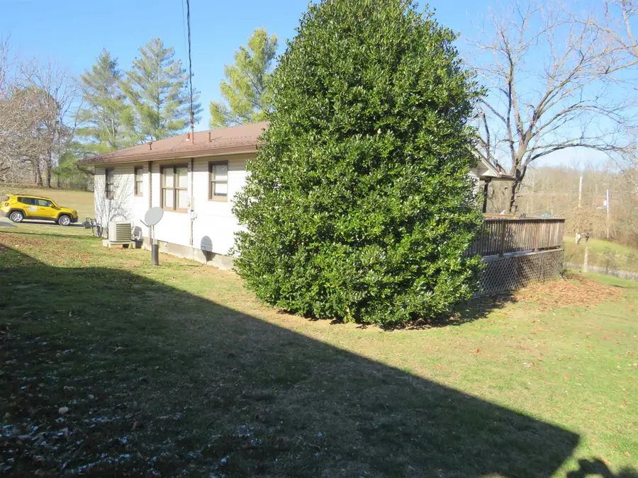 1025 Rayburn Street, Olive Hill, KY 41164 - Image #3