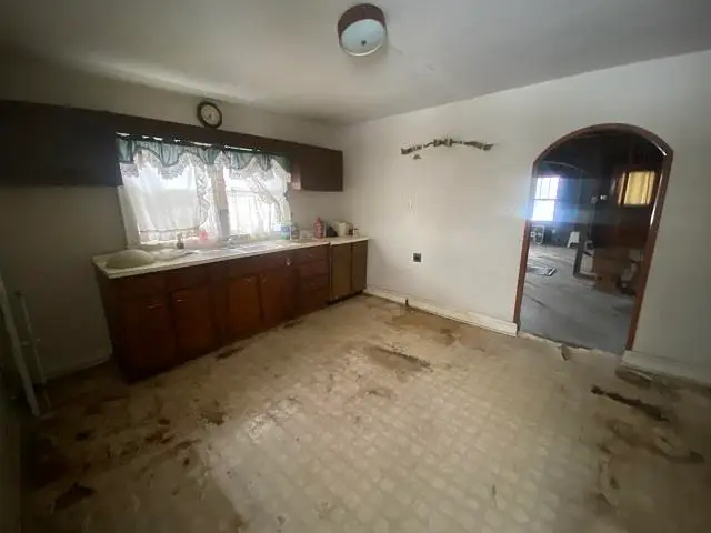 1213 W Collins Street, Flatwoods, KY 41139 - Image #2