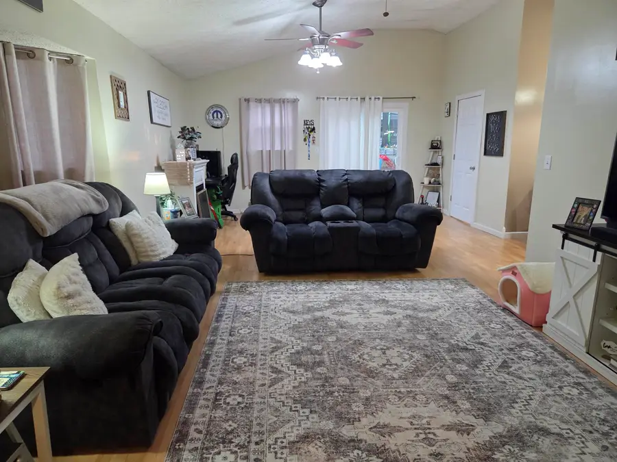 61 McAllister Trail, Flatwoods, KY 41139 - Image #3