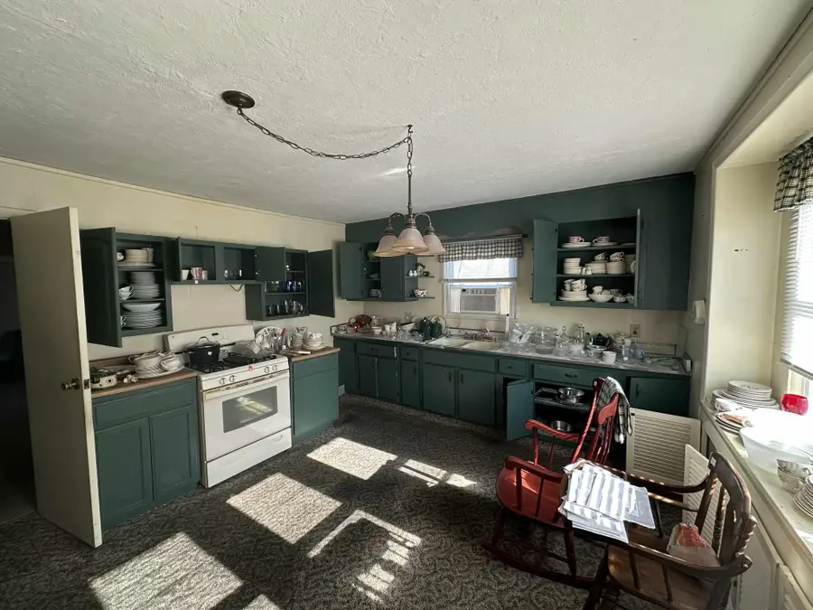 1201 Woodland Avenue, Flatwoods, KY 41139 - #3