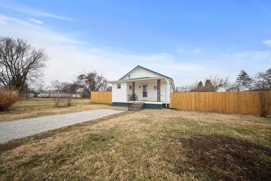 4826 Clay Street, Ashland, KY 41101 - #2