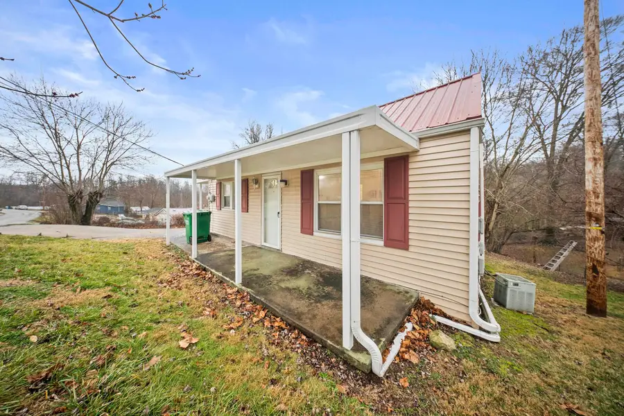 135 McKnight Street, Ashland, KY 41102 - #3