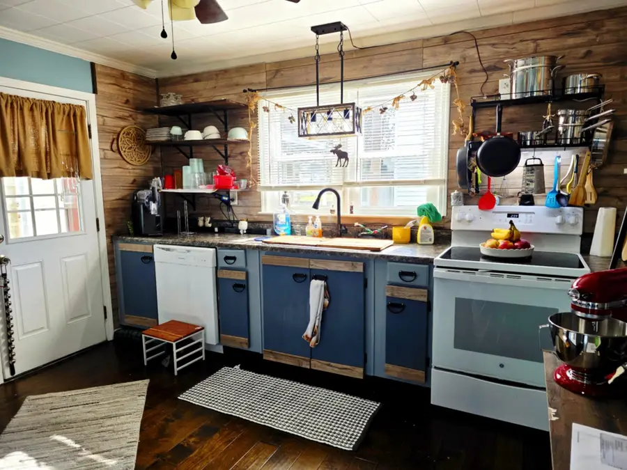 1914 Washington Street, Flatwoods, KY 41139 - #2