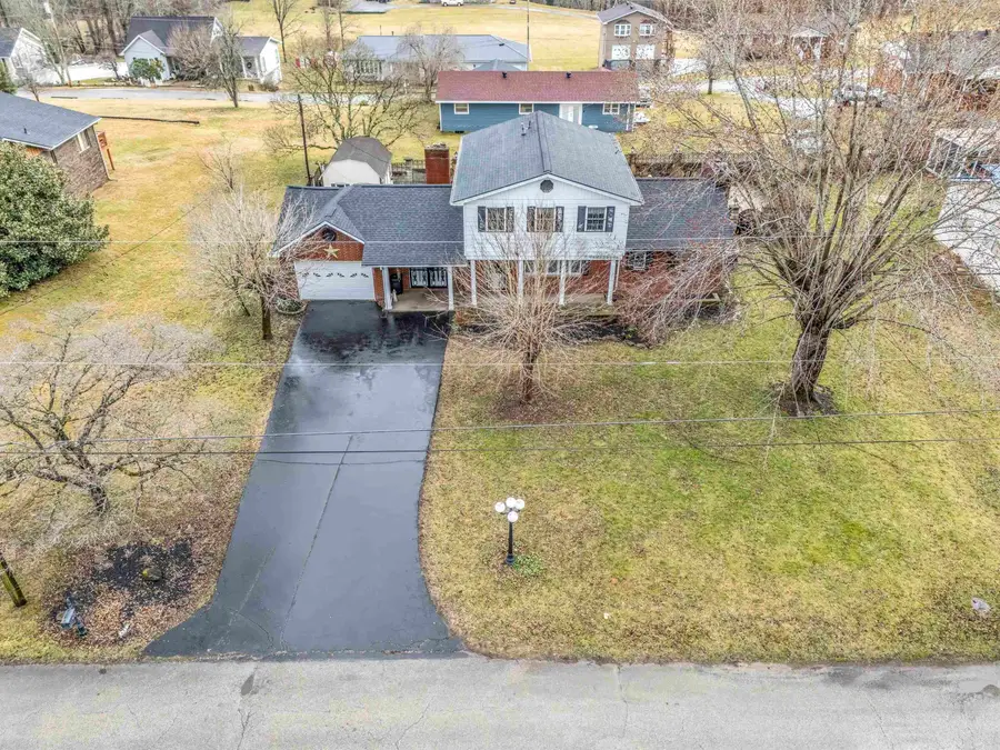 632 Apple Avenue, Olive Hill, KY 41164 - #3