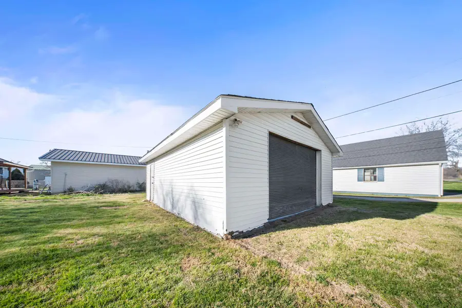 821 Eastern Avenue, Worthington, KY 41183 - #2