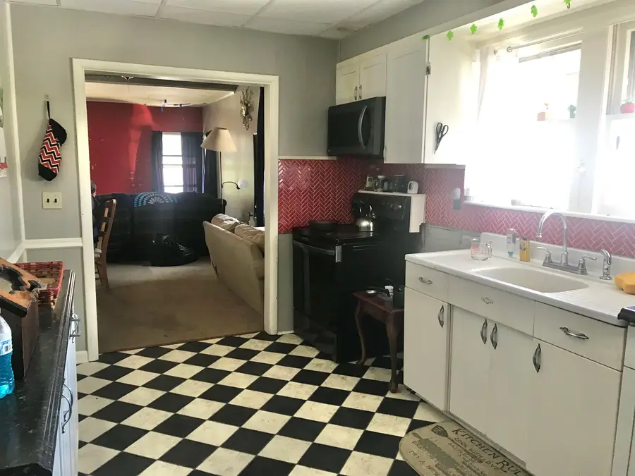 2204 Broad Street, Ashland, KY 41101 - #3